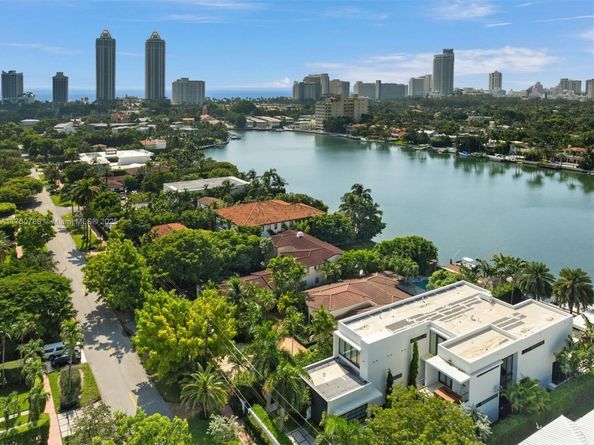 744 Lakeview Dr, Miami Beach FL 33140
