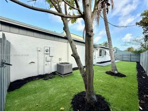 5028 NW 6th St, Delray Beach FL 33445