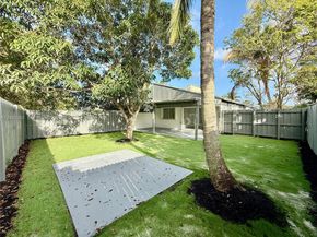 5028 NW 6th St, Delray Beach FL 33445