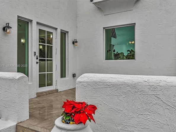 1636 SW 9th St, Miami FL 33135