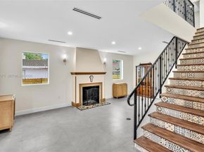 1636 SW 9th St, Miami FL 33135