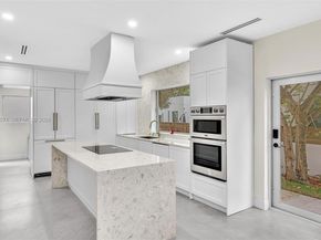 1636 SW 9th St, Miami FL 33135