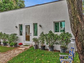 1636 SW 9th St, Miami FL 33135