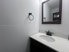 7852 NW 7th Ct, Plantation FL 33324