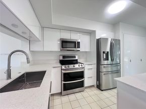 7852 NW 7th Ct, Plantation FL 33324