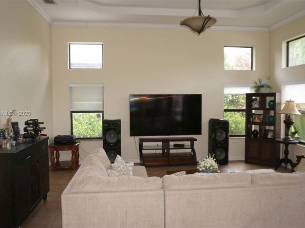 12965 SW 197th St, Miami FL 33177