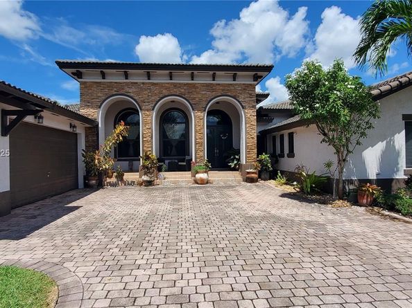 12965 SW 197th St, Miami FL 33177