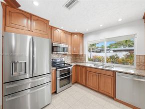 1880 NE 206th Ter, Miami FL 33179