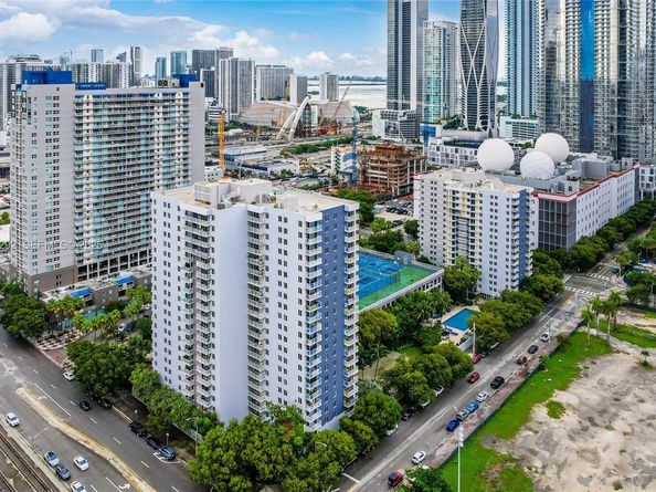 850 N Miami Ave W408, Miami FL 33136