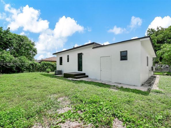1847 NW 82nd St, Miami FL 33147