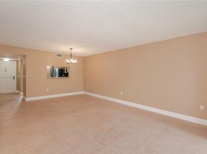 901 Colony Point Cir 102, Pembroke Pines FL 33026