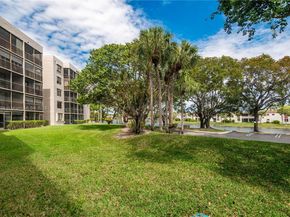 901 Colony Point Cir 102, Pembroke Pines FL 33026