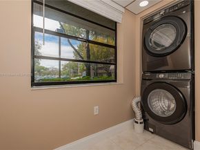 901 Colony Point Cir 102, Pembroke Pines FL 33026