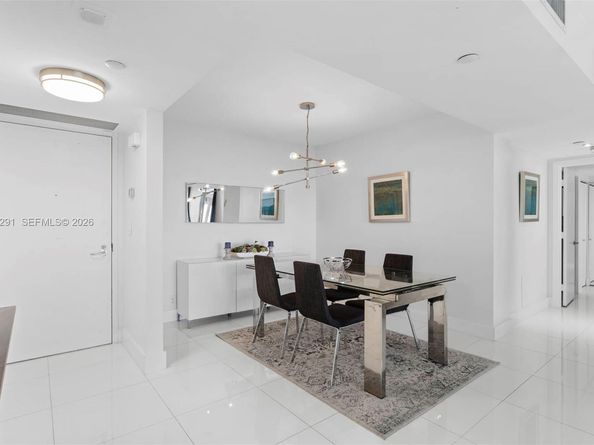 1000 W Island Blvd 812, Aventura FL 33160