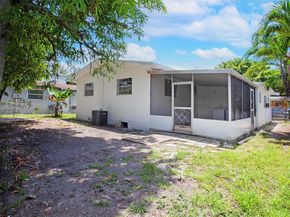 4647 NW 15th Ct, Miami FL 33142