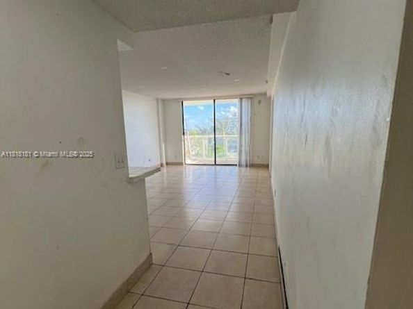 13499 Biscayne Blvd 602, North Miami FL 33181