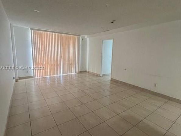 13499 Biscayne Blvd 602, North Miami FL 33181