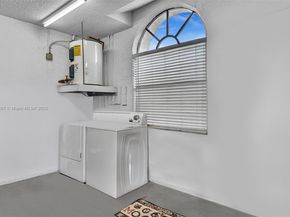 631 SW 113th Ave, Pembroke Pines FL 33025