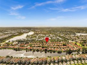 631 SW 113th Ave, Pembroke Pines FL 33025