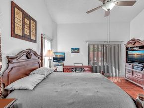 631 SW 113th Ave, Pembroke Pines FL 33025