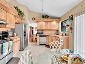 631 SW 113th Ave, Pembroke Pines FL 33025