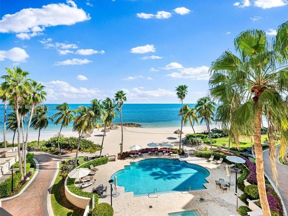 7947 Fisher Island Dr 7947, Miami Beach FL 33109