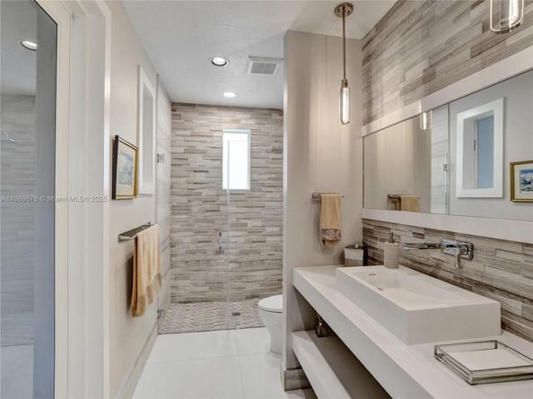 2950 Surrey Lane, Weston FL 33331