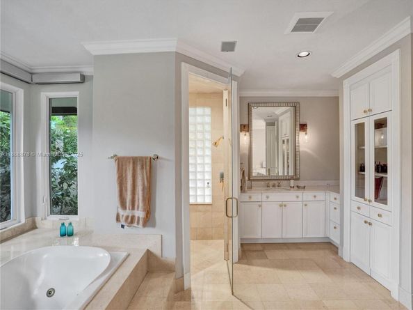 2950 Surrey Lane, Weston FL 33331