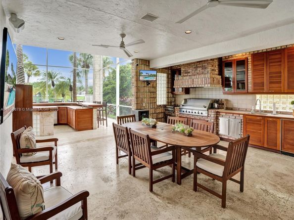 2950 Surrey Lane, Weston FL 33331