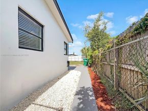 515 NW 30th Ter, Fort Lauderdale FL 33311