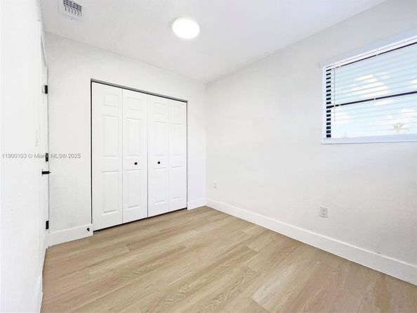 515 NW 30th Ter, Fort Lauderdale FL 33311