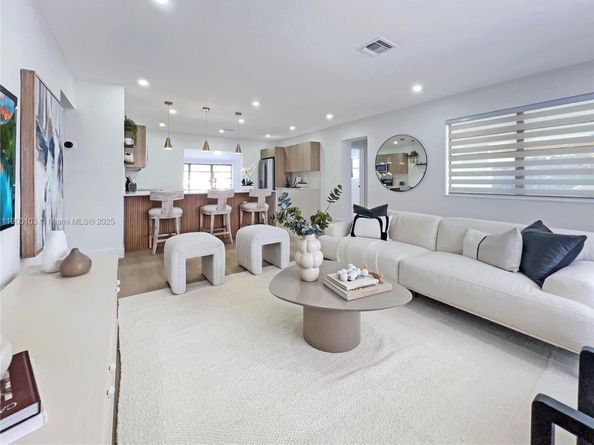 515 NW 30th Ter, Fort Lauderdale FL 33311