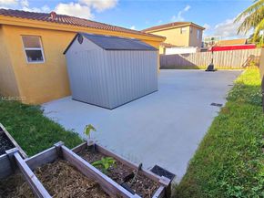 2105 NE 40th Ave, Homestead FL 33033