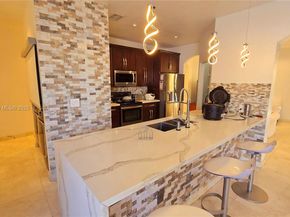 2105 NE 40th Ave, Homestead FL 33033