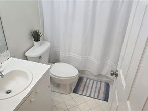 2105 NE 40th Ave, Homestead FL 33033