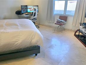2105 NE 40th Ave, Homestead FL 33033