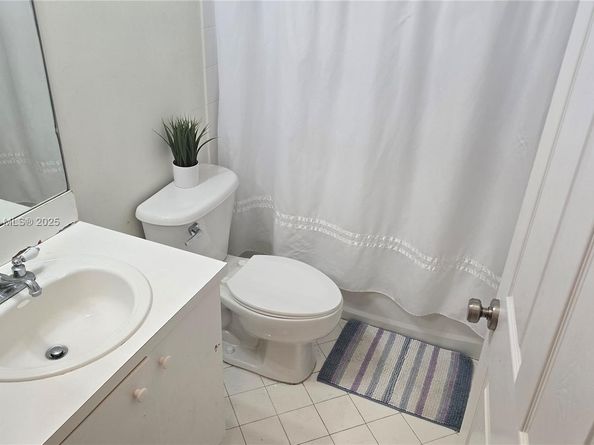 2105 NE 40th Ave, Homestead FL 33033
