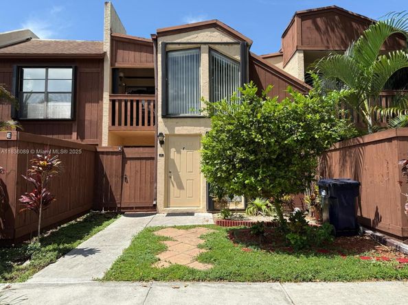 6411 SW 116th Ct F, Miami FL 33173