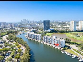 400 Diplomat Pkwy
