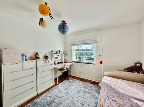 934 NE 27th Ave, Hallandale Beach FL 33009