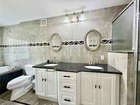 934 NE 27th Ave, Hallandale Beach FL 33009