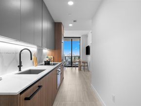 580 72nd St 1908, Miami Beach FL 33141