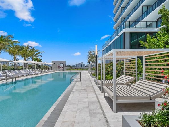 580 72nd St 1908, Miami Beach FL 33141