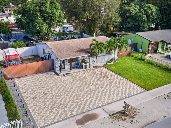 3311 NW 171st St, Miami Gardens FL 33056