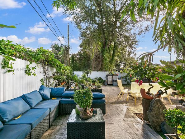 3311 NW 171st St, Miami Gardens FL 33056