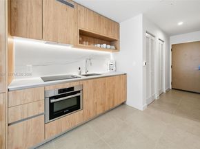 11 NE 6 1802, Miami FL 33132