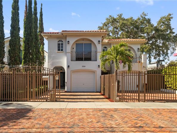 2924 Bridgeport Ave, Miami FL 33133