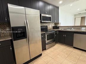 5721 Riverside Dr 302B5, Coral Springs FL 33067
