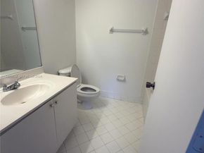 930 NE 34th Ave 201, Homestead FL 33033