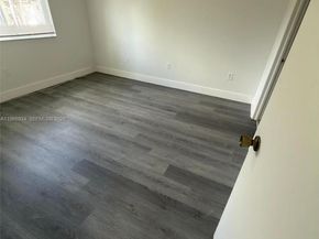 930 NE 34th Ave 201, Homestead FL 33033